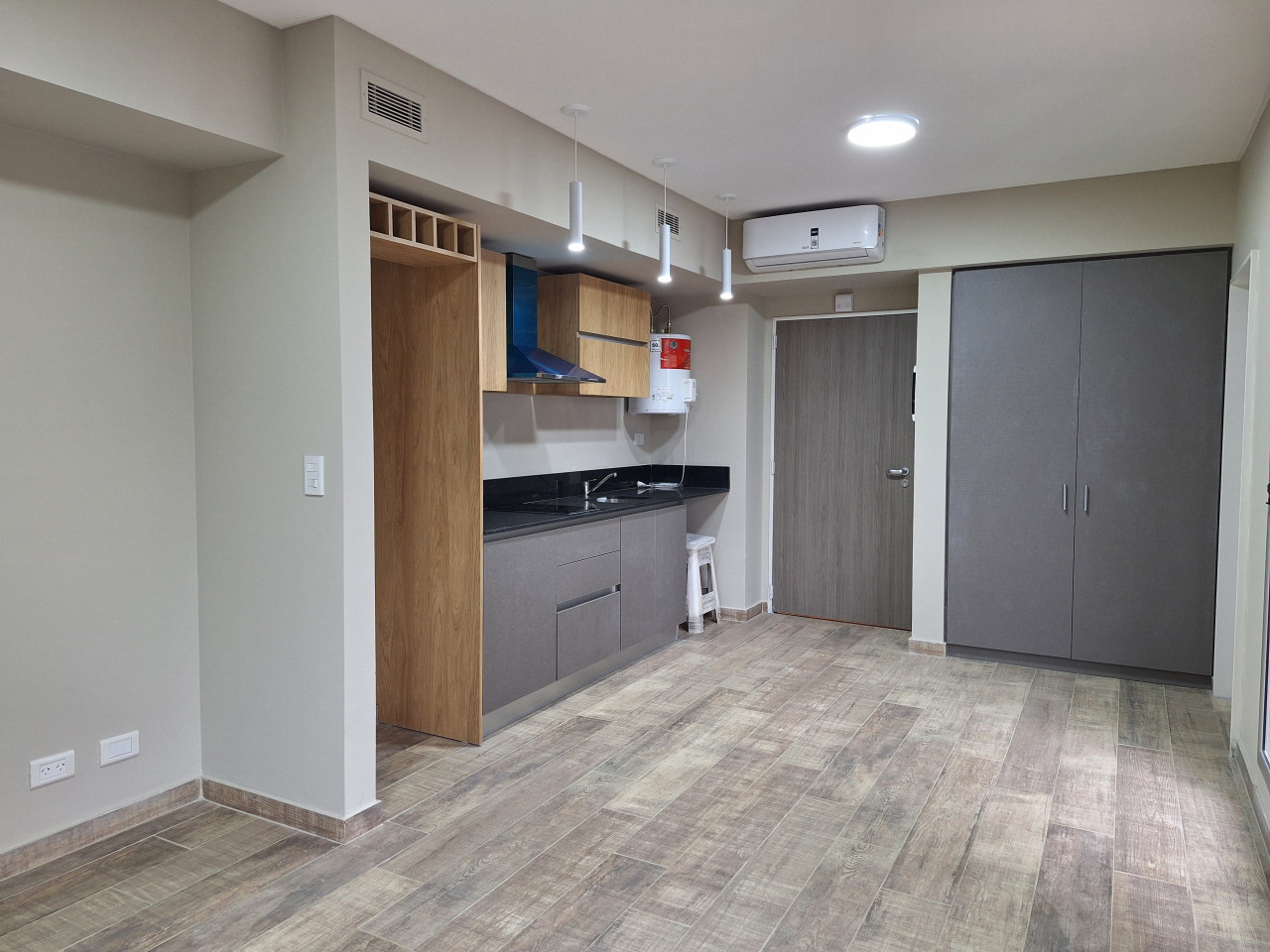 Monoambiente a estrenar en edificio de categoría - SUM - Jacuzzi - Solarium