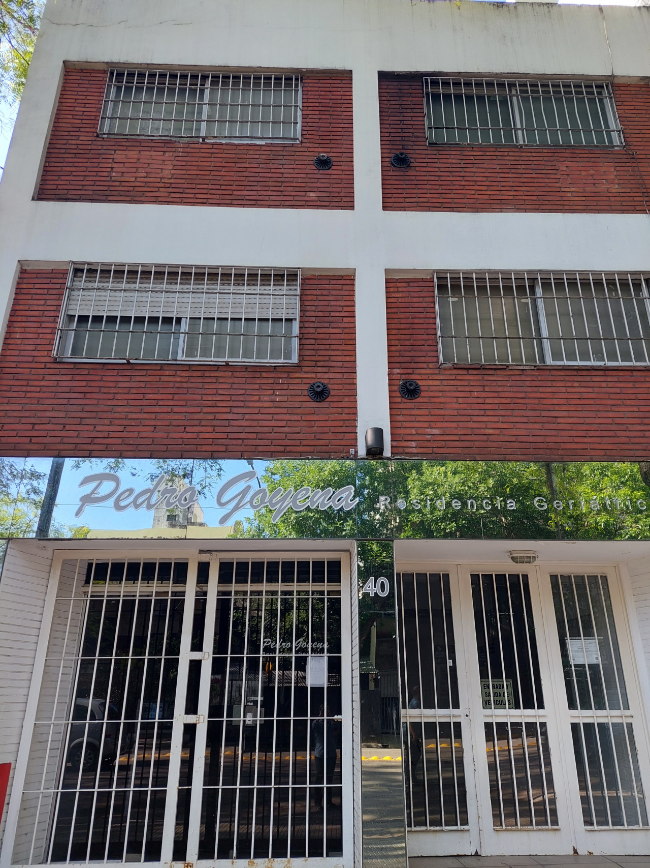 EDIFICIO EN BLOCK  SOBRE PEDRO GOYENA A METROS DE AV LA PLATA